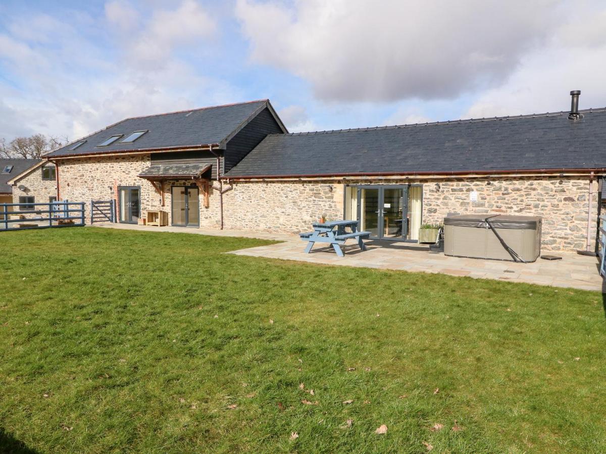 Y Beudy The Dairy Villa Oswestry Exterior photo